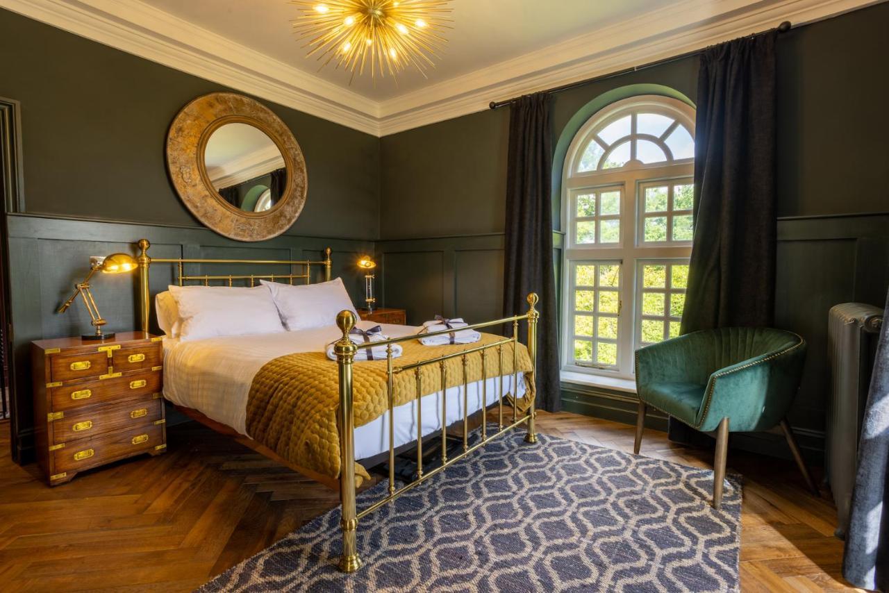 Eastwood Observatory: 12 Bedrooms, Swimming Pool And Tennis Court ヘイルシャム エクステリア 写真