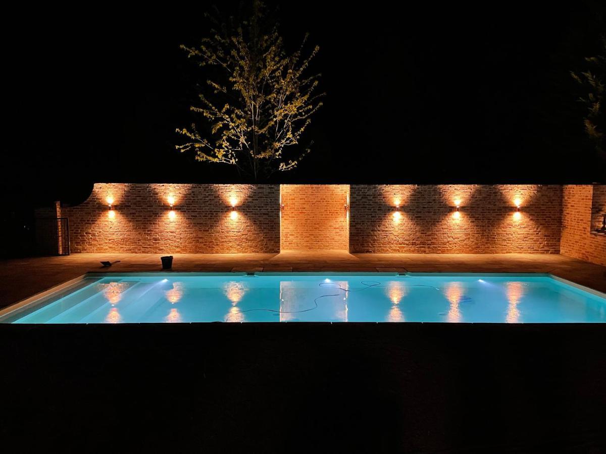 Eastwood Observatory: 12 Bedrooms, Swimming Pool And Tennis Court ヘイルシャム エクステリア 写真