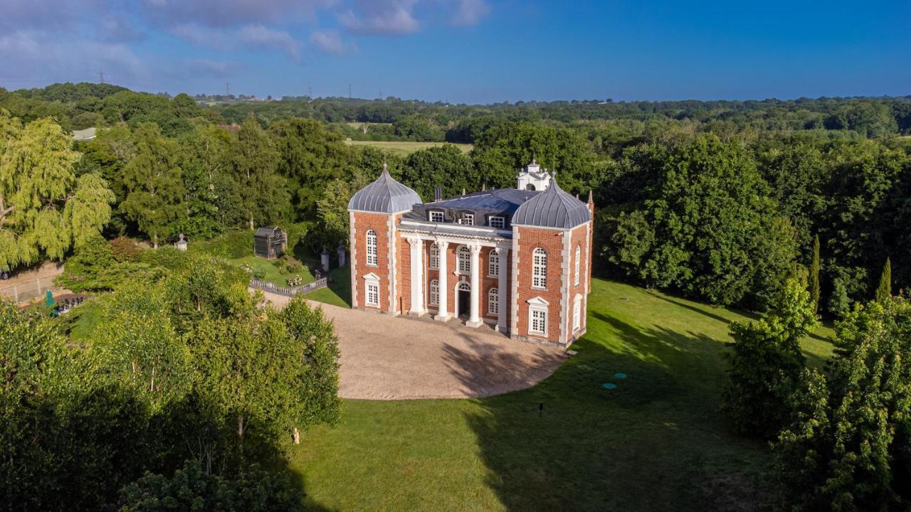 Eastwood Observatory: 12 Bedrooms, Swimming Pool And Tennis Court ヘイルシャム エクステリア 写真