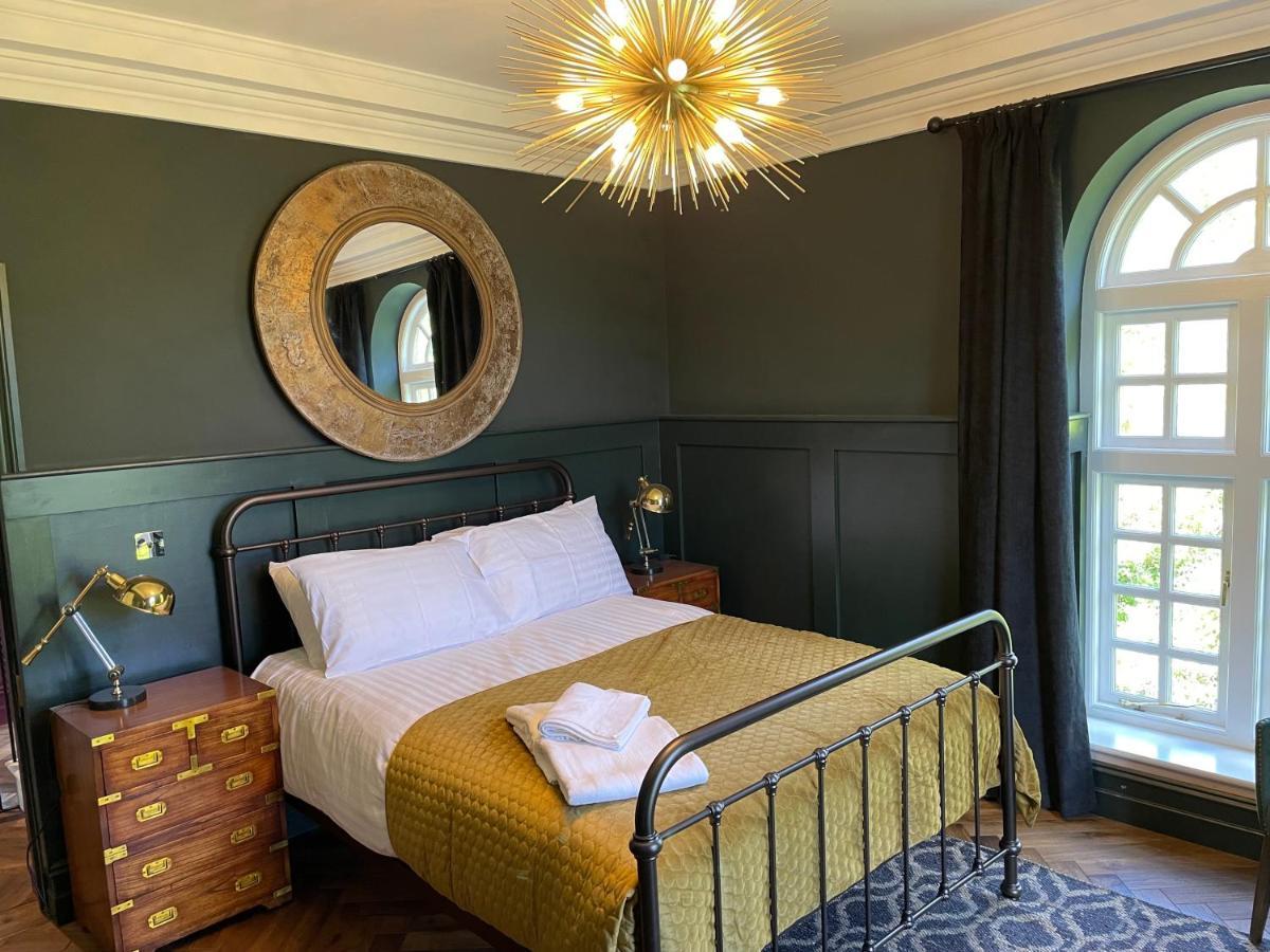 Eastwood Observatory: 12 Bedrooms, Swimming Pool And Tennis Court ヘイルシャム エクステリア 写真