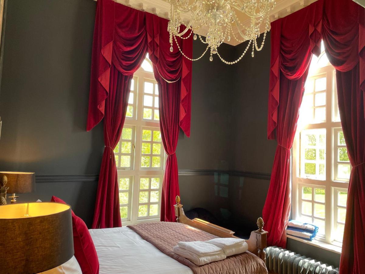 Eastwood Observatory: 12 Bedrooms, Swimming Pool And Tennis Court ヘイルシャム エクステリア 写真